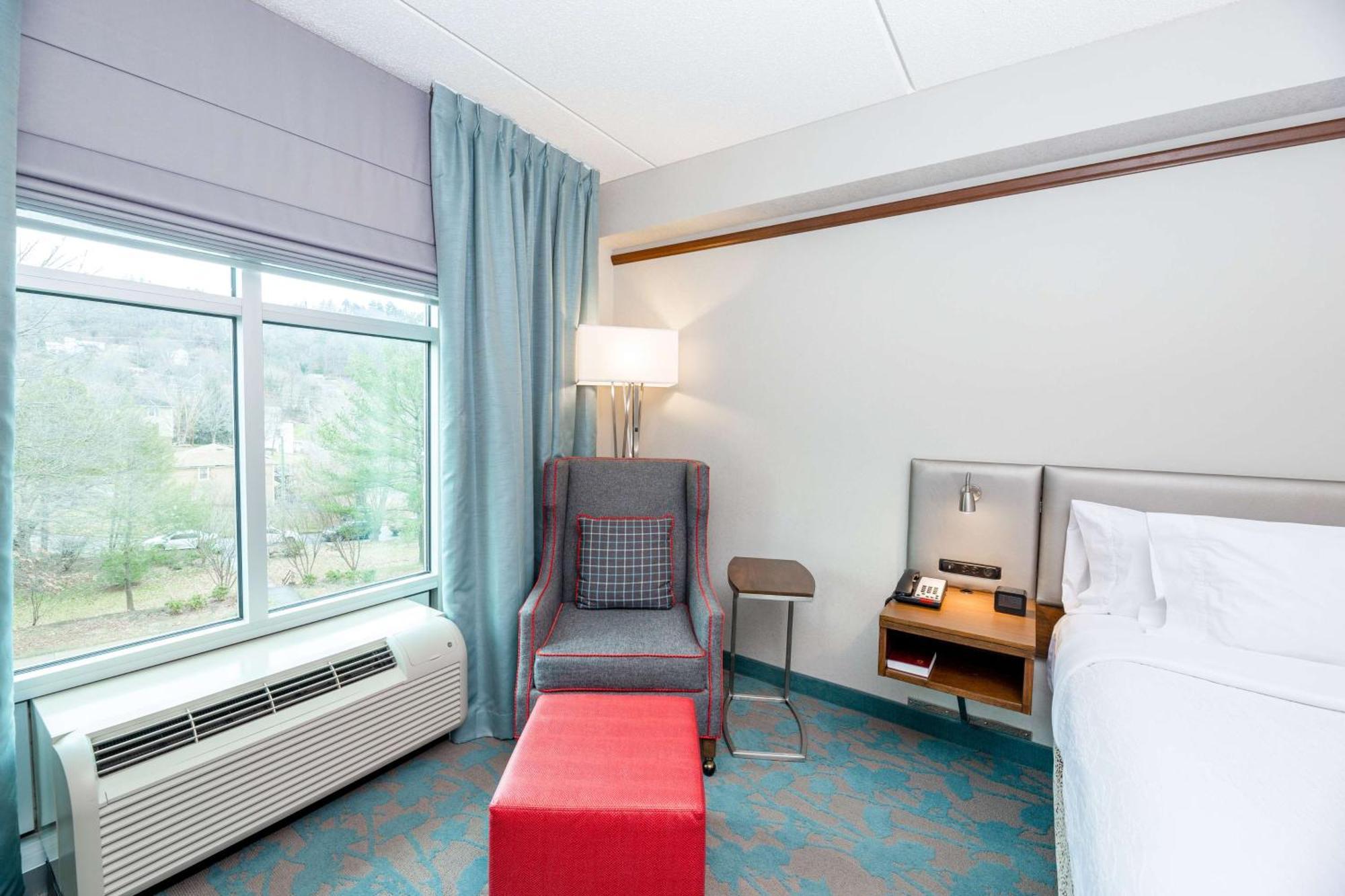 Hilton Garden Inn Asheville Downtown Extérieur photo