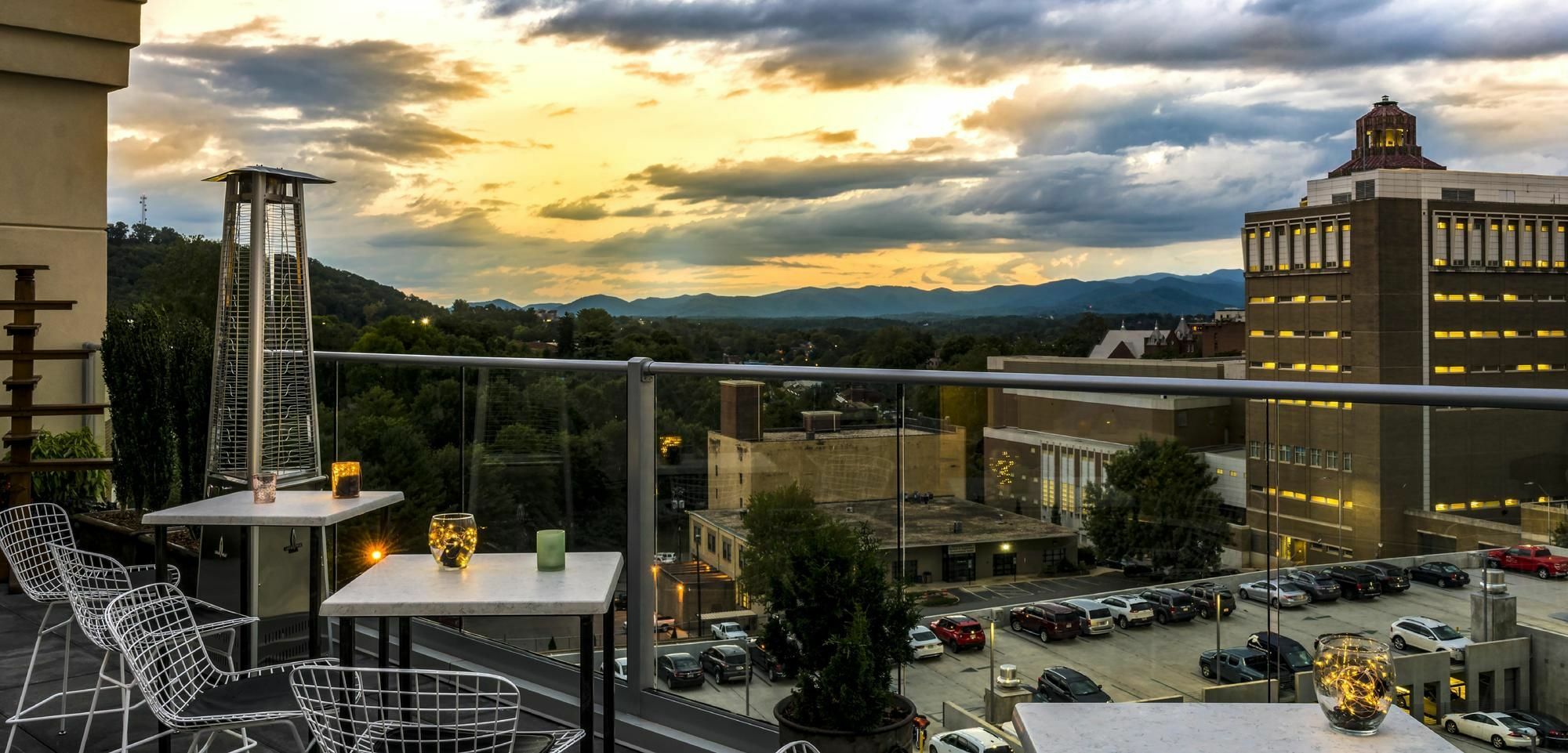 Hilton Garden Inn Asheville Downtown Extérieur photo